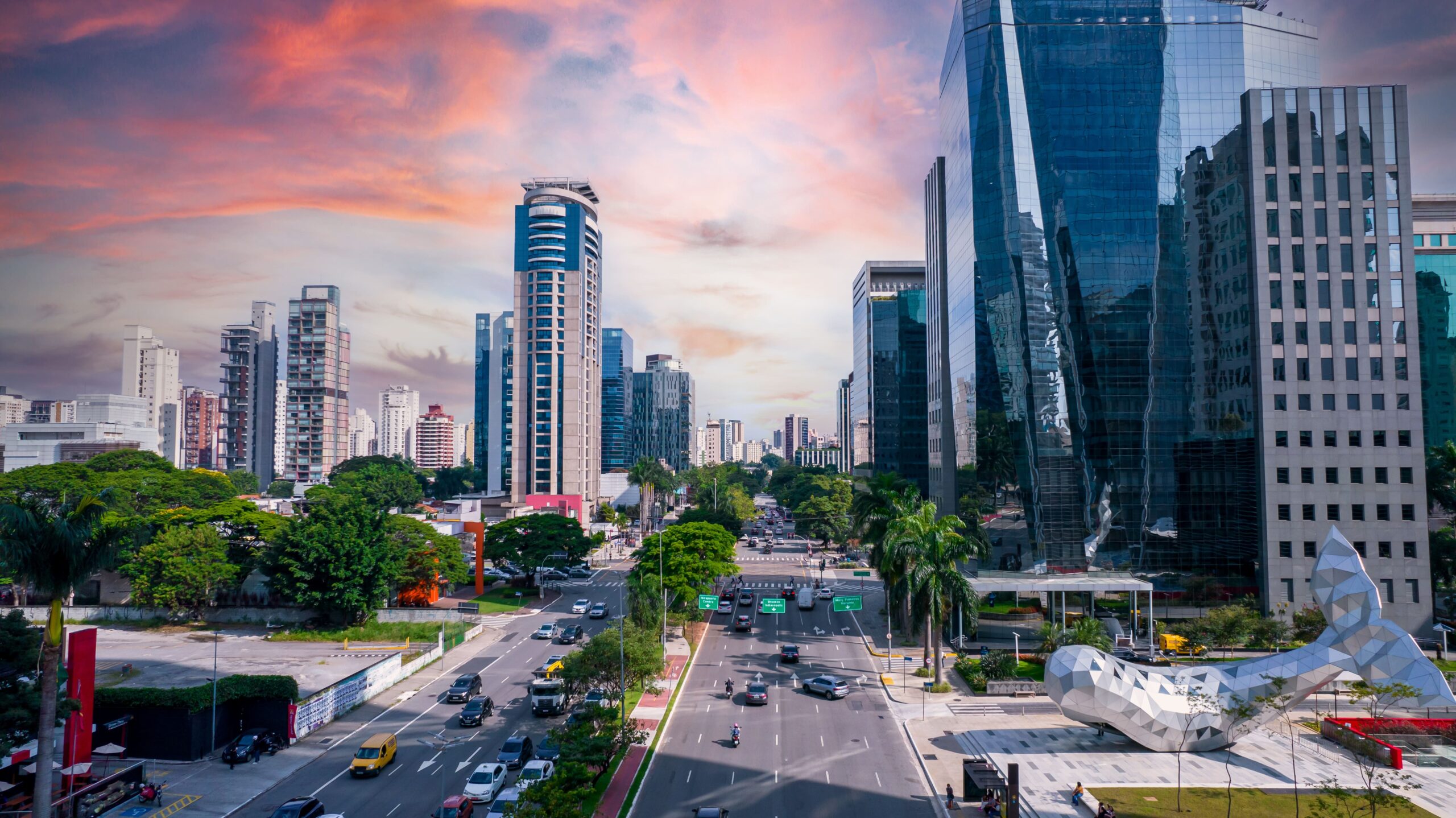 Infográfico das marcas mais valiosas do Brasil, incluindo Itaú e Nubank