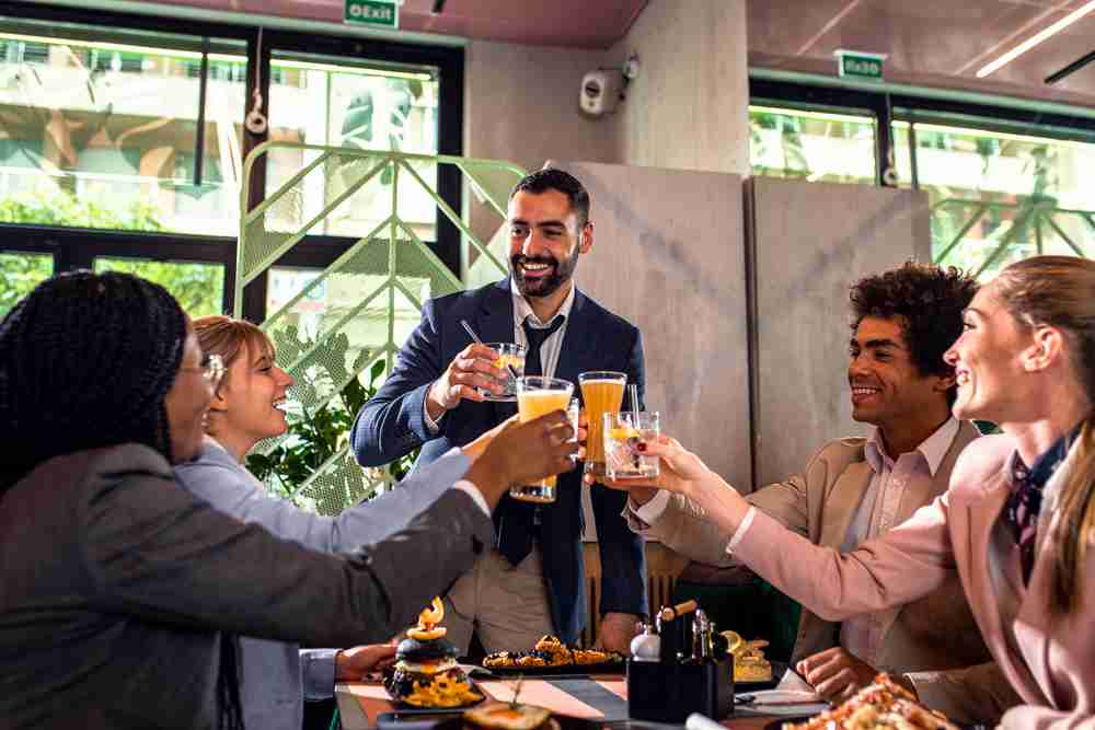 Almoço de Negócios: Como Escolher o Espaço Ideal 