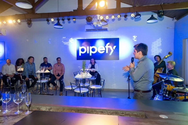 Case Pipefy em Brunch Exclusivo de Team Building - © 2023 Luís França - luisfranca.46graus.com - Direitos reservados.