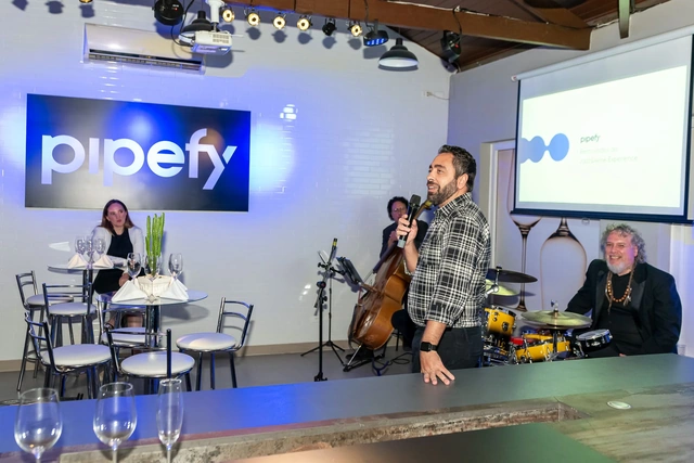 Case Pipefy em Brunch Exclusivo de Team Building - © 2023 Luís França - luisfranca.46graus.com - Direitos reservados.