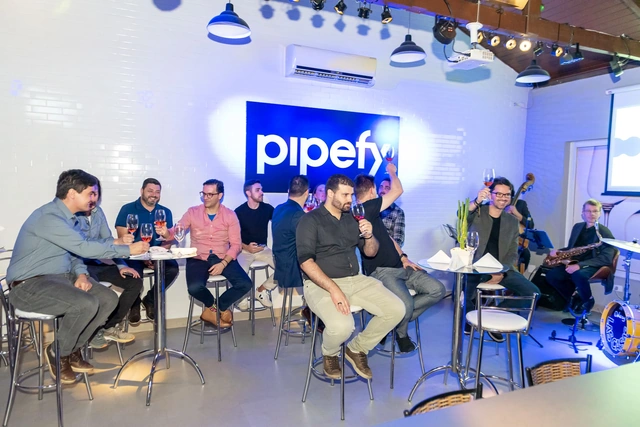 Case Pipefy em Brunch Exclusivo de Team Building - © 2023 Luís França - luisfranca.46graus.com - Direitos reservados.