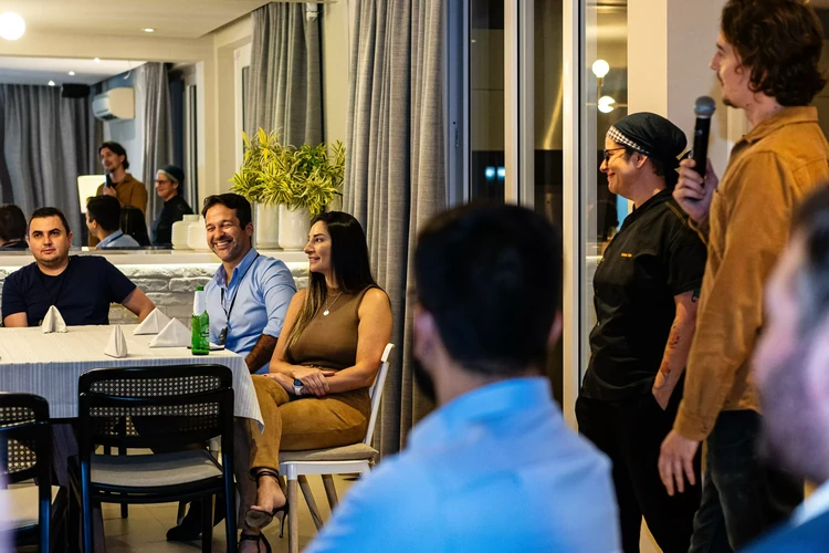 Compartilhando com Equipe em Catering