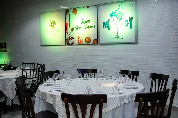 Espaço Lounge Gourmet, local para jantares corporativos aliando gastronomia de excelência.