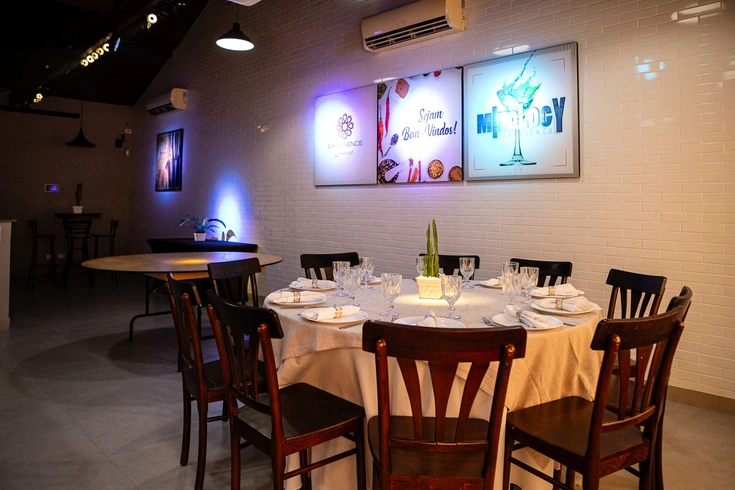 Espaço Lounge Gourmet, local para jantares corporativos aliando gastronomia de excelência.