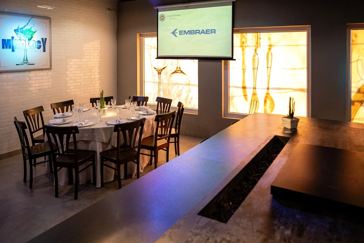 Espaço Lounge Gourmet, local para jantares corporativos aliando gastronomia de excelência.