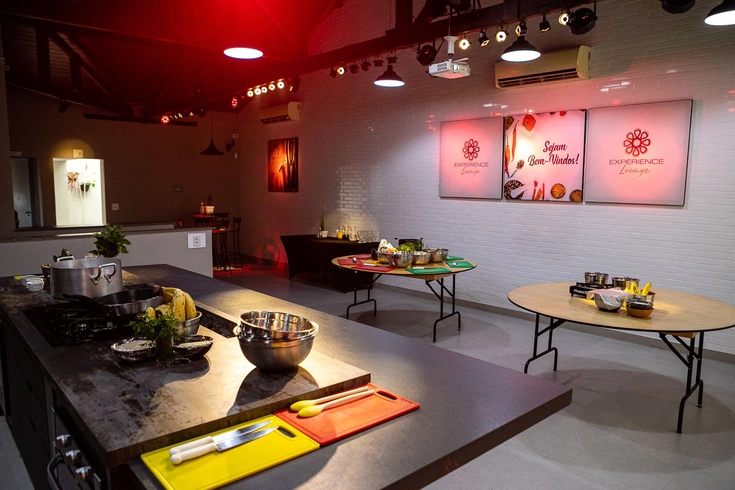 Espaço Lounge Gourmet, local para jantares corporativos aliando gastronomia de excelência.