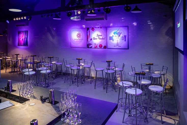 Espaço Lounge Gourmet, local para jantares corporativos aliando gastronomia de excelência.