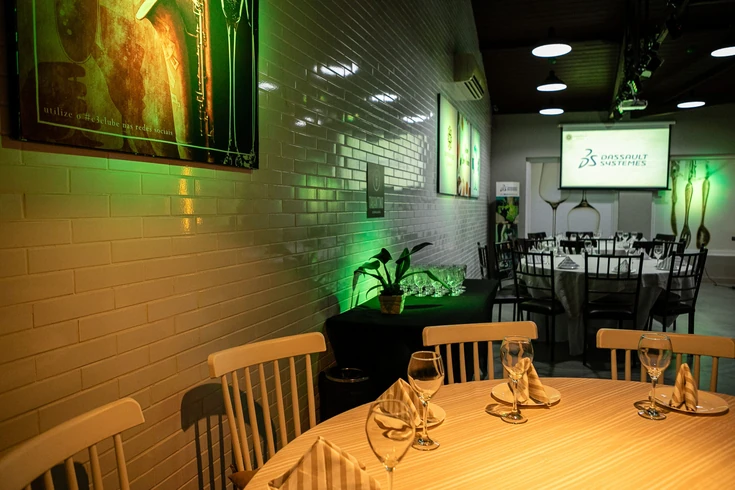 Espaço Lounge Gourmet, local para jantares corporativos aliando gastronomia de excelência.