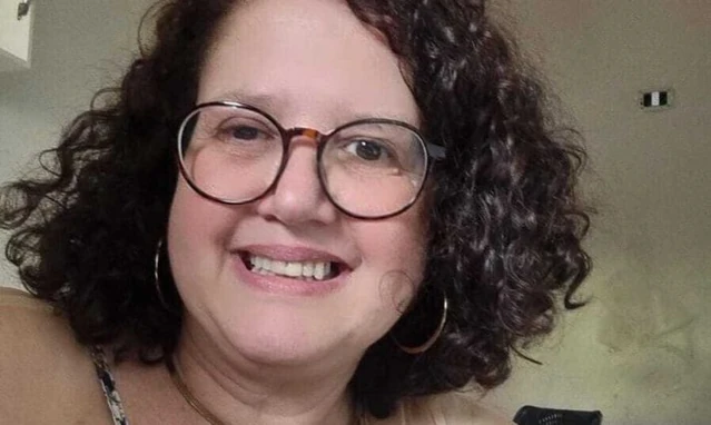 Roberta Oliveira - Facilities