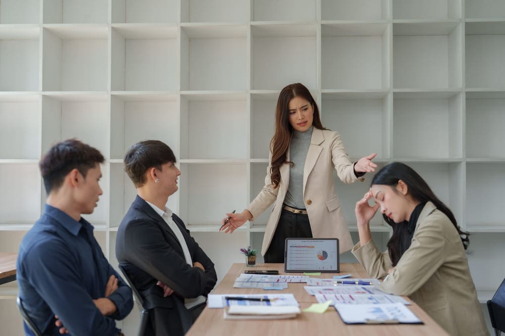 Gestão de conflitos no trabalho: como melhorar o clima?